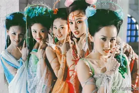 造型奇葩也好看的五部古装，明明发髻离谱到不行，却仍被奉为经典图片