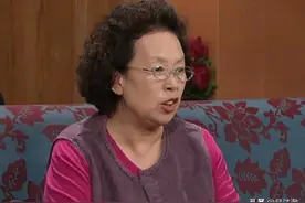 韩国国民奶奶罗文姬，出生于中国北京，表情包火遍全网图片