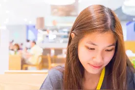 日本人的性观念前卫，艾滋患者却很少，为什么？背后有3点原因图片