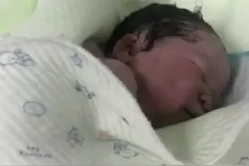 （视频）@太原人！新生儿可以有多萌？山西刚出生的宝宝比出ok手势！仿佛在说：世界我来啦图片