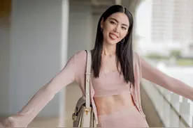 Mai Davika最新私服，身穿樱花粉色针织套装，舒适又有气质图片