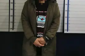 河北一35岁女子冒充“95后”，同时交往多名男子诈骗20万还赌债图片