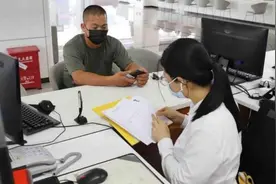个体工商户营业执照可以“传代”了！广东深圳首张经营者变更营业执照发出图片