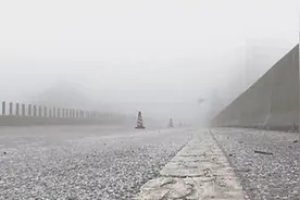 降雪与道路结冰持续 多地22条高速封闭图片