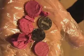 又双叒向飞机“投币”？这不是祈福，是违法图片