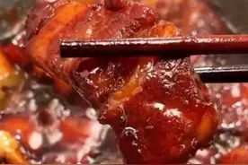 做红烧肉，掌握3个窍门，出锅后香味浓郁，色泽红亮，软糯不柴图片