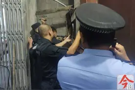 大狗凌晨闯入柳州一家鸡舍，咬死六鸡咬伤一鸭，惊动特警图片