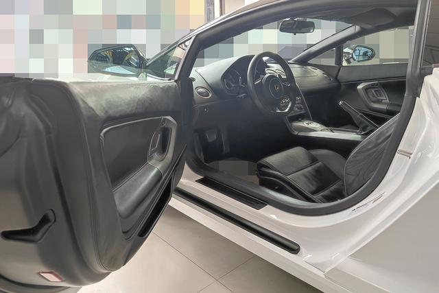 9年的兰博基尼盖拉多卖家说精品，客户心存侥幸是捡漏还是踩坑？