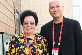 综艺一郭汇中，女富豪陈丽华声称在故宫遇到过黄鼠狼拜月图片