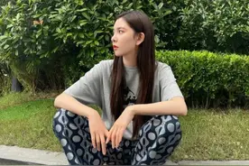 厚底鞋重出江湖，杨幂、宋妍霏爱不释手，让小个子瞬间拥有大长腿图片