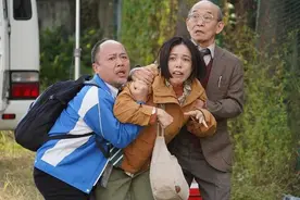 情商高的女人，不会在感情里犯这两个错误，“蠢”女人反着做图片