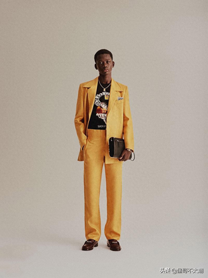 父亲节快到了,给爸爸选件男士必备休闲西服吧,潮流西服款式推荐