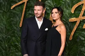 维多利亚和贝克汉姆的35个最佳穿着图片