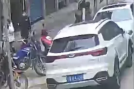 四川：专朝女性喷胶水的嫌疑人被抓图片