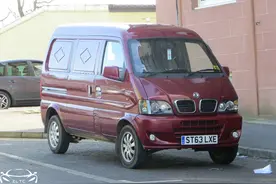 中国造的面包车，出口贵了5倍，换个LOGO就是宝马图片