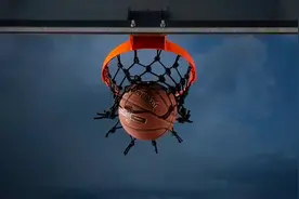 碳纤维打造的篮球网，3倍延长使用寿命，轻松应对各种户外天气图片