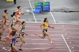 全运会第二金！葛曼棋23秒05女子200米摘金图片