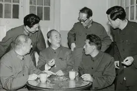 马三立的水平比侯宝林高，可为何攒底的人是侯宝林，而不是马三立图片