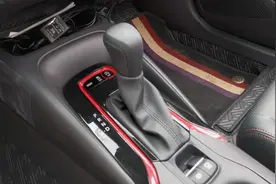 自动驻车，上坡辅助，陡坡缓降，有什么区别？该如何正确去操作？图片