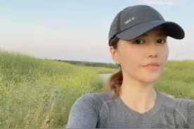 发新专辑无人知，谭维维“卖惨”、羡慕流量歌手之后……图片