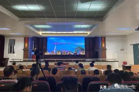 随州一中：为了卓越，追求卓越图片
