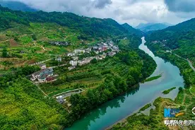 重庆黔江：600年官村古寨换新颜图片