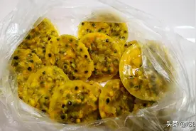 秋天百香果便宜，一次性买5斤囤起来，随吃随取，和新鲜的一样图片