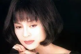“歌坛天后”高胜美，现靠商演赚钱维持生计，51岁至今单身未婚图片