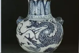 拍卖会上的“大元国至正”青花瓷，笑死人了。图片