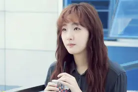 怀孕了，却发现老公手机的隐藏相册里，还有他前妻照片，怎么办？图片