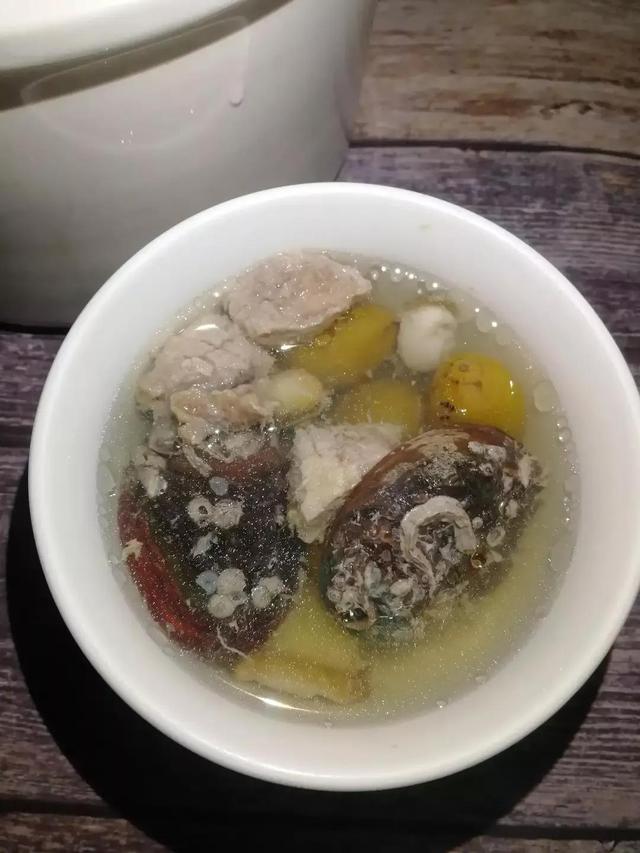 花胶炖清补凉 花胶炖清补凉汤的做法