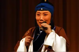 天津的京剧演员离开舞台出走的最多，是发展不好还是有戏霸图片