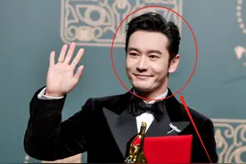 黄晓明又获影帝，镜头扫过观众席的那一刻，我却在关注杨紫的反应图片