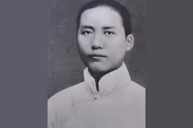 毛泽东17岁作《咏蛙》诗，令世人膜拜？专家争论：未必毛主席原创图片