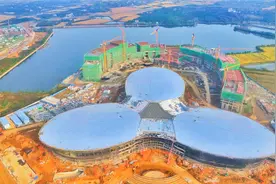 中建二局承建的江苏溧阳曹山未来城项目封顶图片