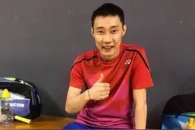 李宗伟抗癌：电疗33次喉咙里全破掉，吃饭要喷麻药，老婆以泪洗面图片