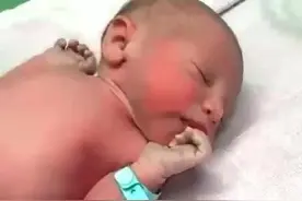 宝宝出生时“神秘失踪”的十分钟里到底做了什么？宝宝：别小看我图片