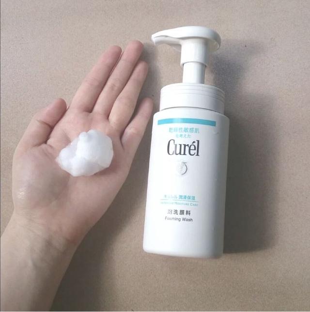 超市里“最不起眼”的6款洗面奶，穷人看不上，有钱人却抢着买