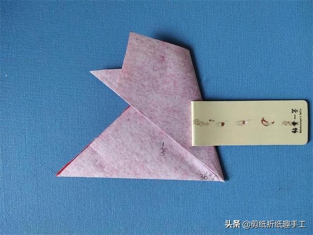 分享五瓣窗花剪纸教程：快过年了，自己剪的窗花贴上更有年味