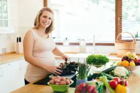 科学证实：怀孕期间，多吃八种食物，胎宝能发育得更好图片