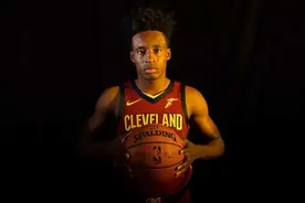 打爆篮网三巨头，赛克斯顿能成为巨星吗？球探报告说明一切！图片