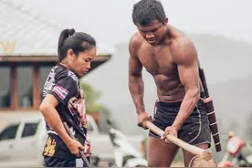 泰国拳王播求，不迷恋花天酒地，过起了老婆孩子热炕头的生活图片