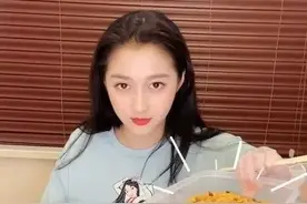 关晓彤减脂三明治爆火：明星们的减肥方法，可以“抄作业”吗？图片