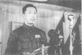 一家三口共同学习深造：我们比赛，看谁得到的五分多图片