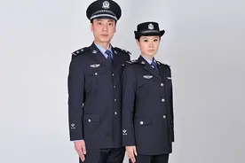 实拍东亚五国警察制服大比拼，你觉得哪家的最好看？图片