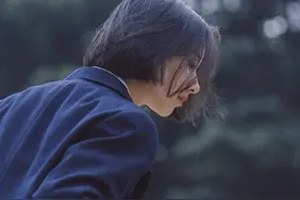女头 ｜你会陪我默默忧愁到凌晨图片