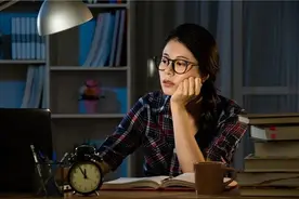 经常熬夜、抽烟适合喝什么茶？图片