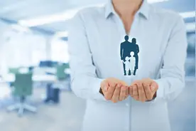 老人有何福利？官方给出5项政策，2补贴3免费，65岁以上享受图片