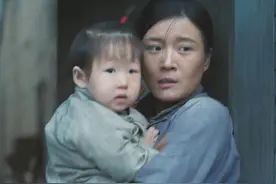 《功勋》“李大嘴”太出彩，星二代胡琳娜，给妈妈丁嘉丽争了口气图片