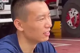 山西一萌娃得知消防员单身，现场牵来老师：我把你女友带过来了图片